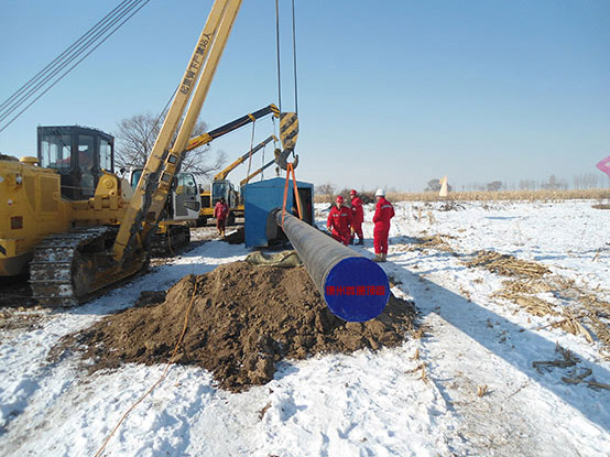 呼和浩特熱力頂管施工現場 呼和浩特熱力頂管施工現場