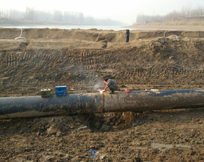 自來(lái)水管道焊接