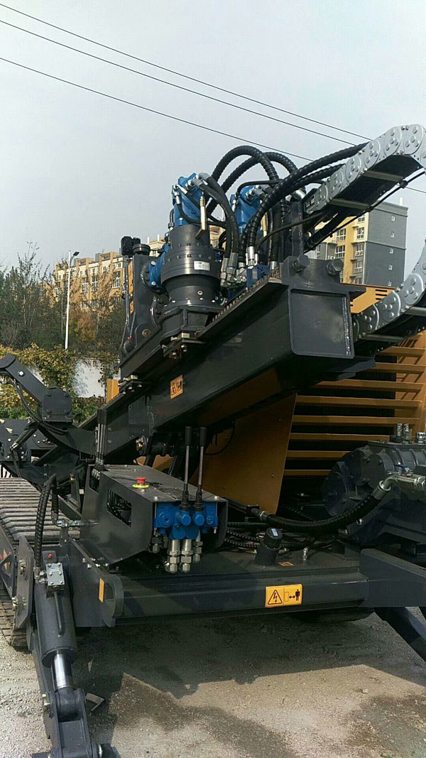 兄弟眾邦頂管施工購置的管道穿越設備到貨