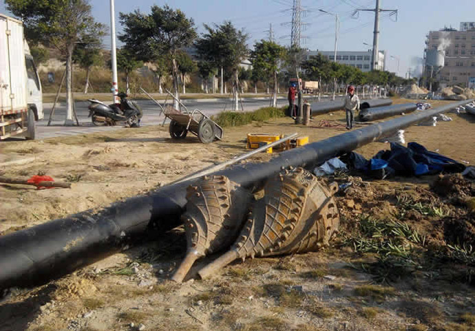 河北石家莊暖氣管道鋪設頂管施工現場