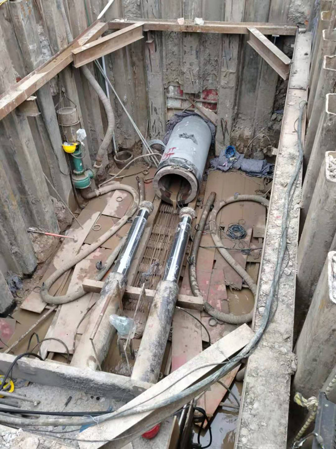 黃驊雨水管道非開挖頂管施工工作井